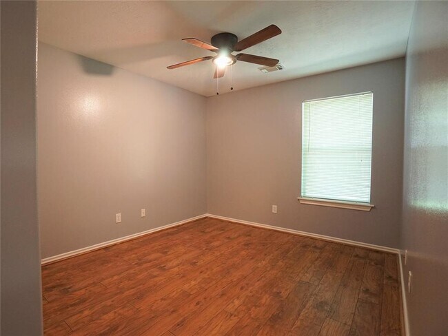 Building Photo - 106 S Abram Cir
