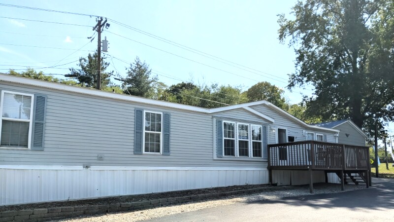 Building Photo - 301 N Main St