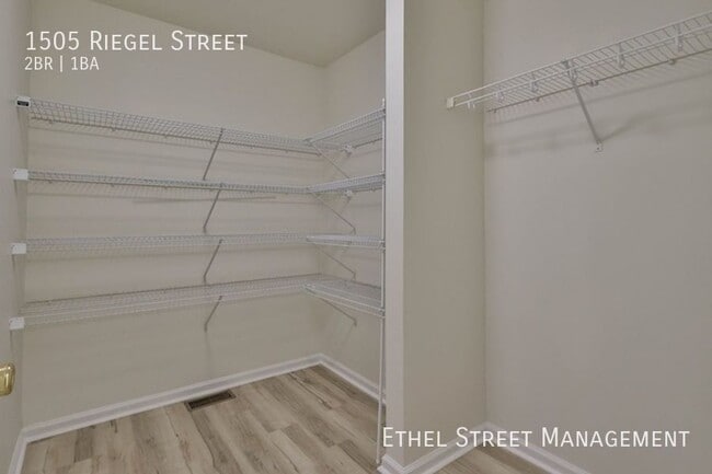 Building Photo - 1505 Riegel St