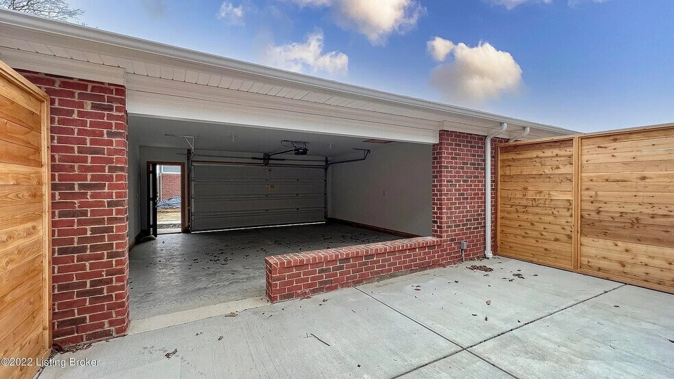 Building Photo - 716 Burnett Farm Ln