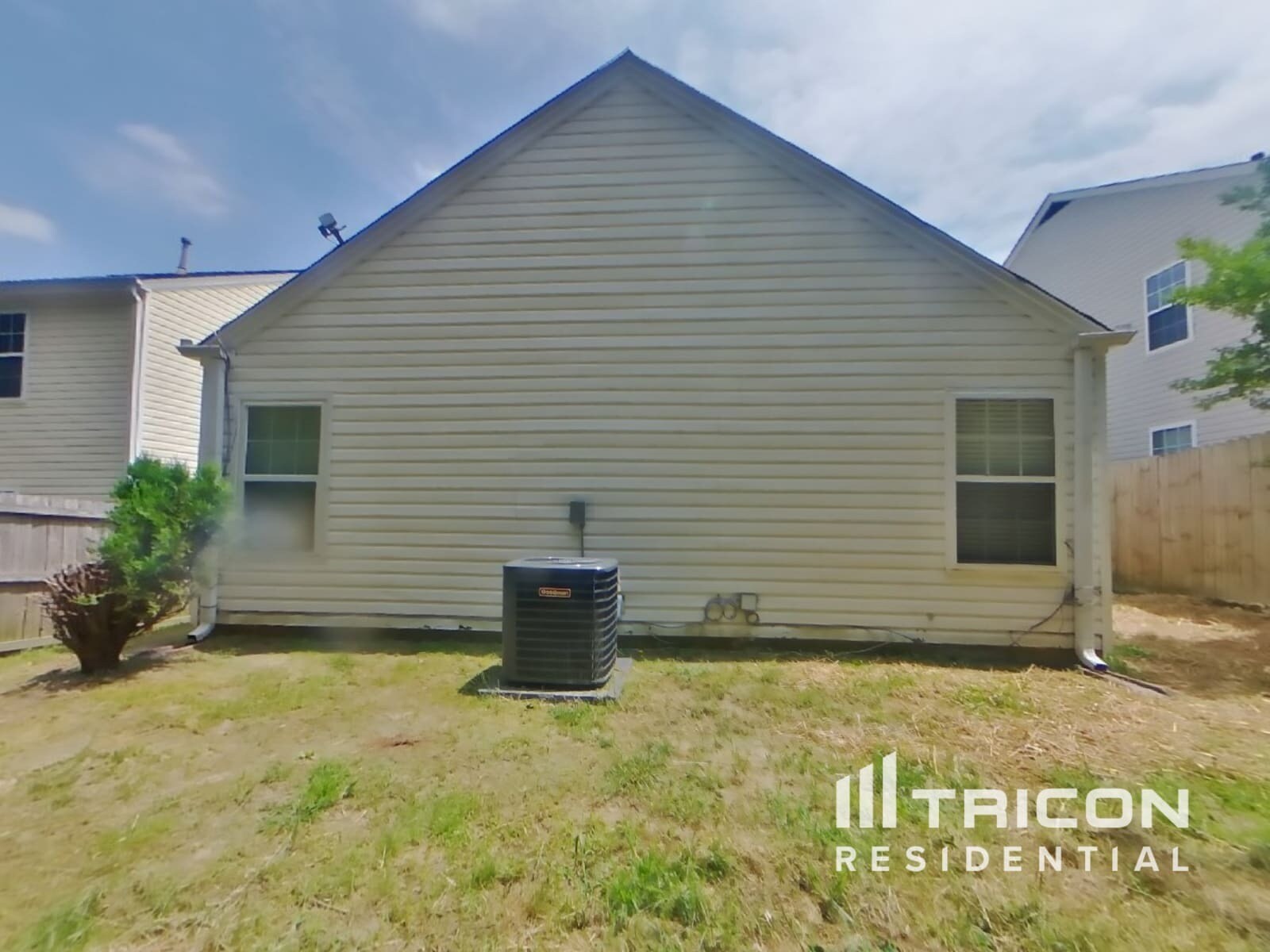 Building Photo - 239 Silver Ridge Dr