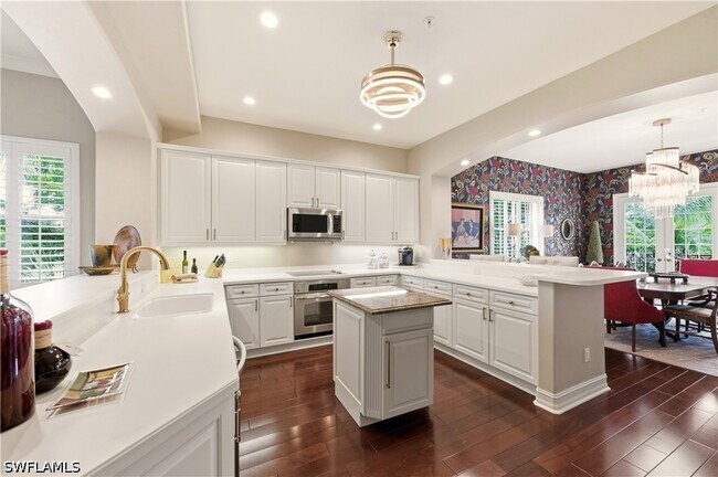 Building Photo - 2605 Estrella Dr