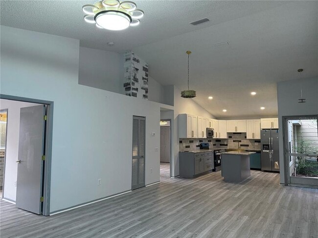 Building Photo - 2416 Hounds Trail