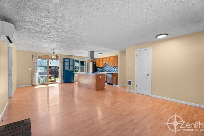 Building Photo - 4213 NE 139th Ave