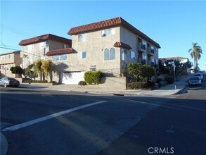 Building Photo - 939 S Cabrillo Ave