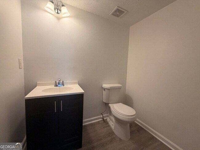 Building Photo - 1026 Wuthering Way