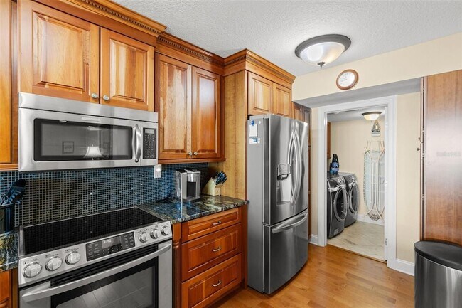 Building Photo - 5279 Isla Key Blvd S