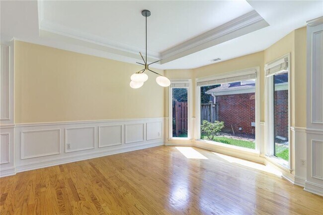Building Photo - 1167 Druid Walk