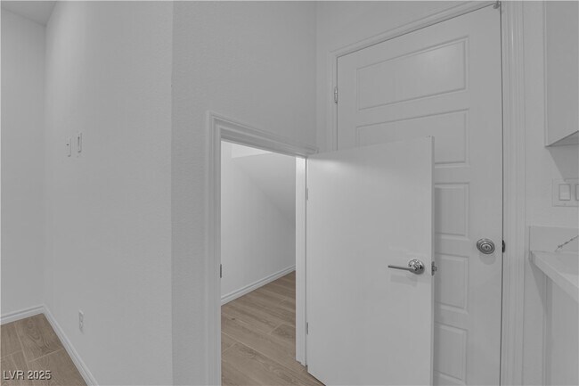 Building Photo - 195 Vander Rdg St