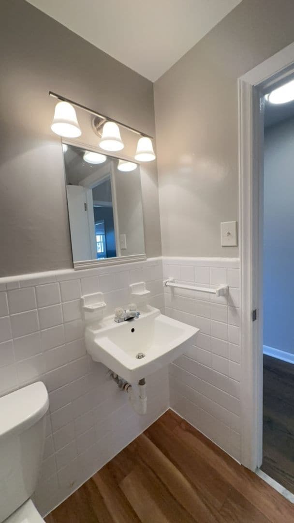 Building Photo - Awesome 2BR/1Bathroom Apartment in popular LAKEWOOD near Duke University!