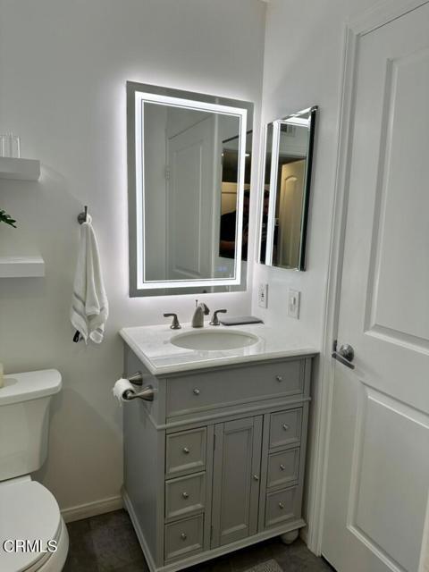 Building Photo - 355 N Maple St