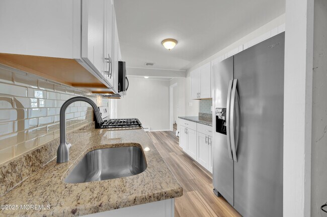 Building Photo - 251 Sprucewood Dr