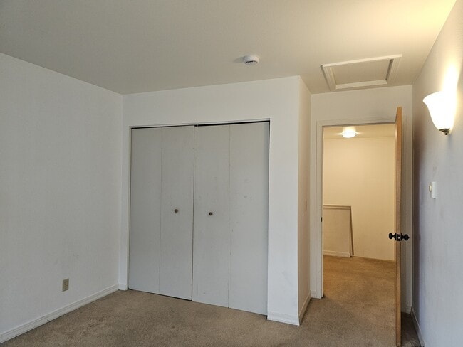 Building Photo - 1070 Elk Run Ln