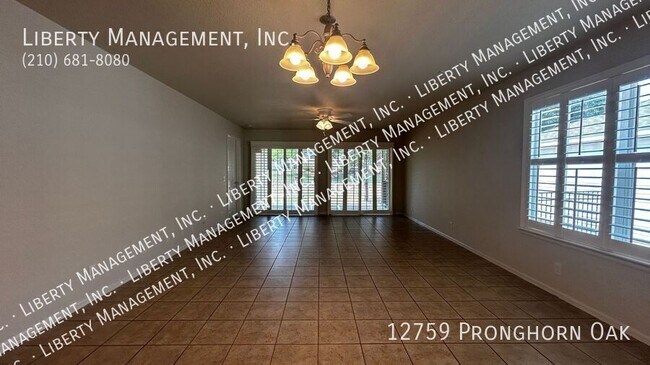 Building Photo - 12759 Pronghorn Oak