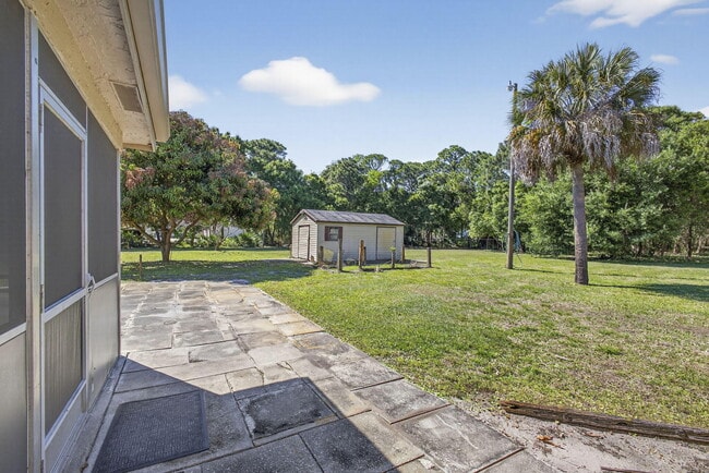 Building Photo - 7107 181st Ct N