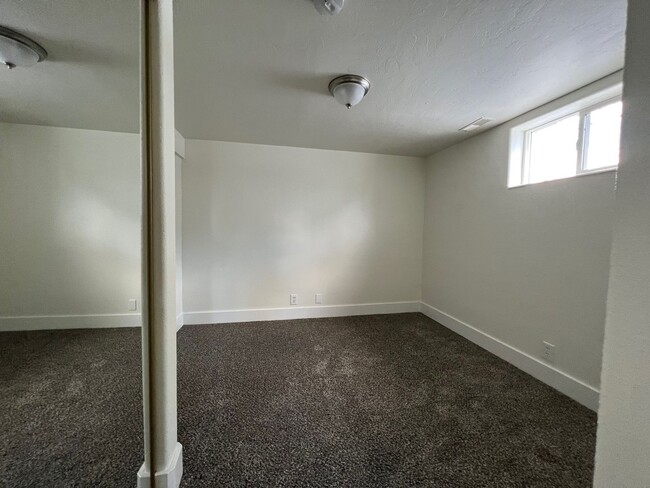 Building Photo - 3 Bedroom Home in Tooele