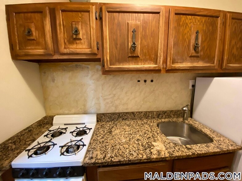 Building Photo - 17-19-19 Washington St S