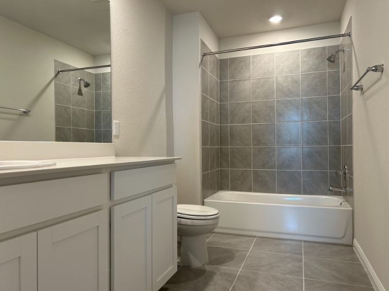 Building Photo - 109 Serpens St