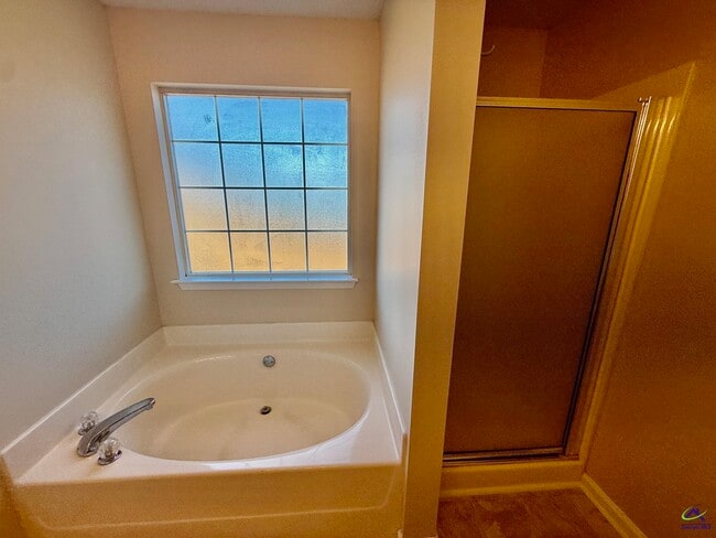 Building Photo - 105 Selena Ct