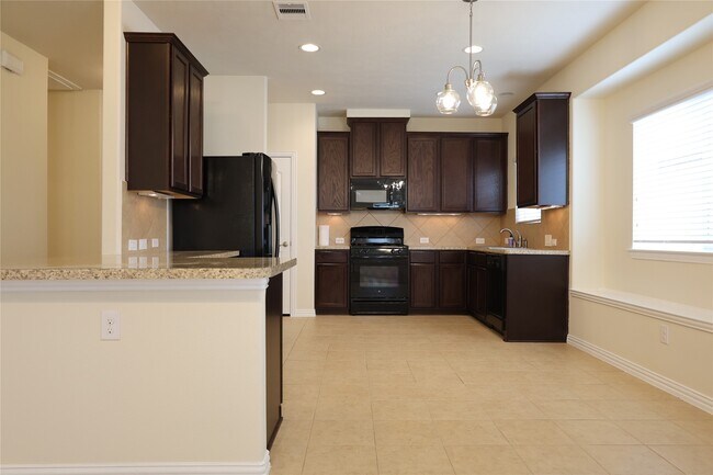 Building Photo - 24715 Hikers Bend Dr