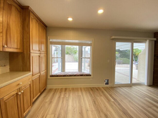 Building Photo - 2620 El Aguila Ln