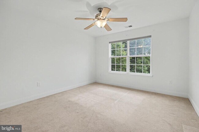 Building Photo - 228 Leffler Cir