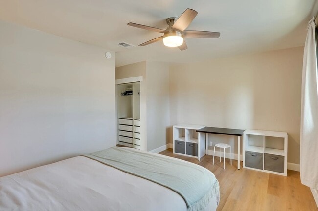 Building Photo - 3901 W Compton Ave