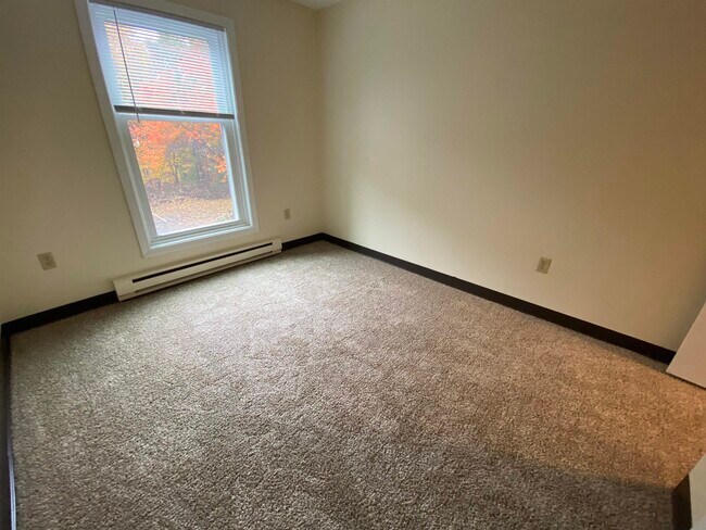 Building Photo - 143 Eastern Ave