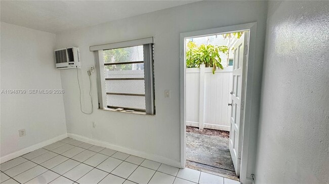 Building Photo - 919 Michigan Ave