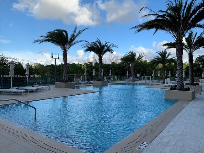 Building Photo - 16385 Biscayne Blvd