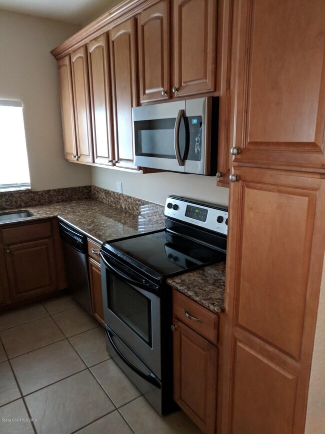 Building Photo - 1795 Kole Pl