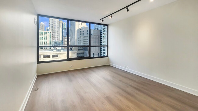 Building Photo - 405 N Wabash Ave