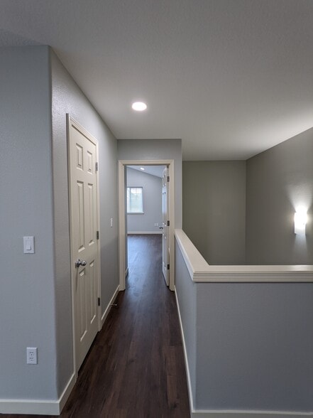 Building Photo - 2610 NE 88th Pl