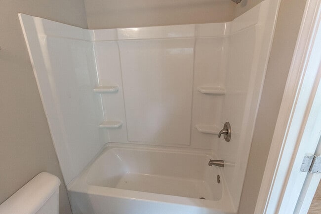 Building Photo - 105 N Garth Ave