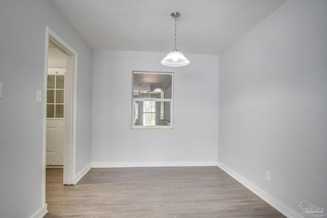 Building Photo - 1004 Kearny Dr