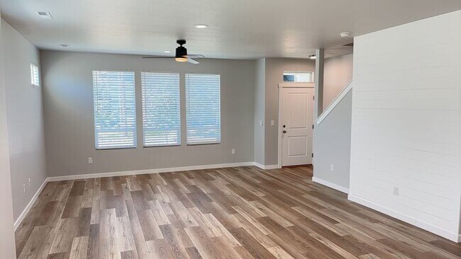Building Photo - Roe Street Townhomes