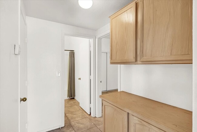 Building Photo - 5116 Jordan Frey St