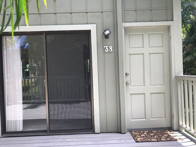 Building Photo - Kauhale Beach cove! Tropical, Serene and v...