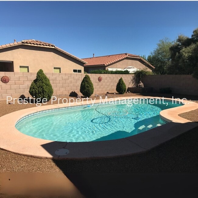 Building Photo - Super Cute 2Bd/2Ba Green Valley Home!!