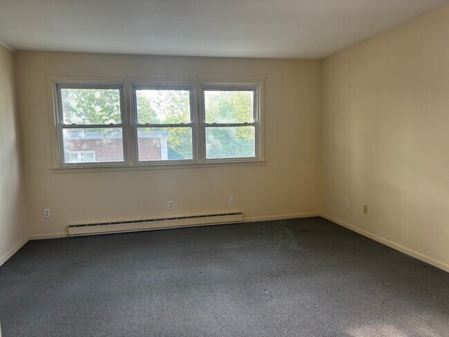 Building Photo - 986 Whalley Ave