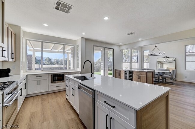 Building Photo - 1317 Fox Acres Dr