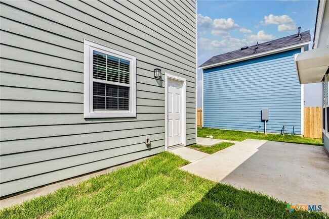 Building Photo - 1628 Arbor Knot Dr