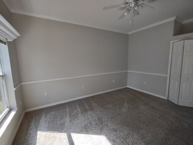 Building Photo - Quail Hollow Upgraded Single Family 4 bedr...