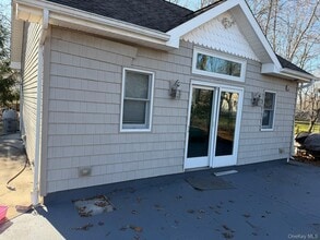 Building Photo - 93 Revilo Ave