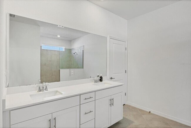 Building Photo - 11314 Pinot Dr