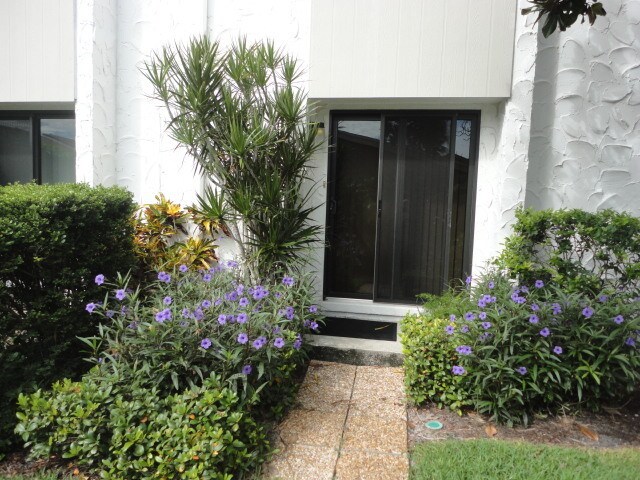 Building Photo - Beautifully updated - 2BR/2BA Villa on Venice Island