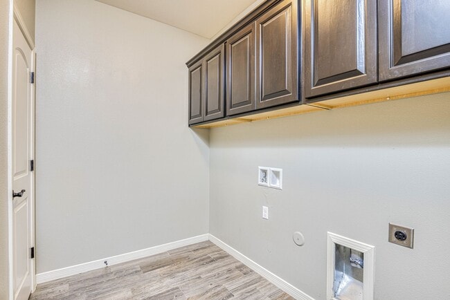 Building Photo - Beautiful East side House in Ventanas Subdivision