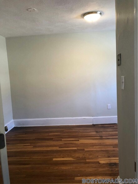 Building Photo - 402 Highland Ave