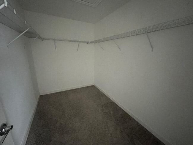 Building Photo - 10021 Love Story St