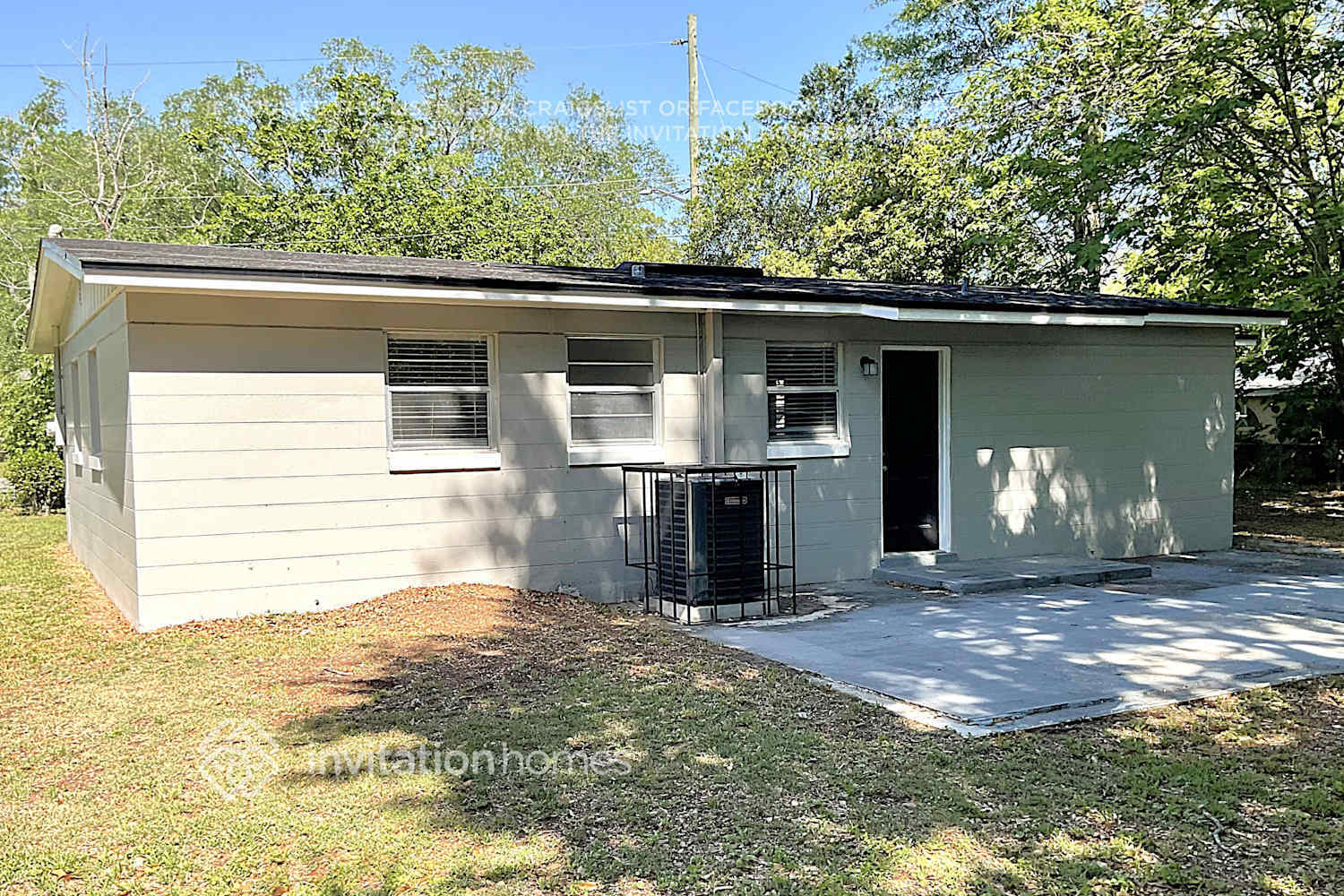Building Photo - 2577 Red Robin Dr E